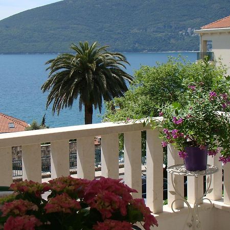 Apartments Milicevic Херцег Нови Екстериор снимка