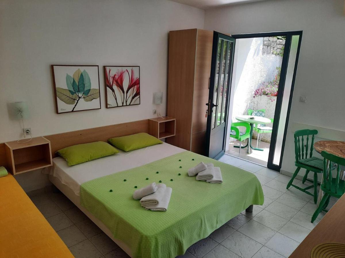 Apartments Milicevic Херцег Нови Екстериор снимка