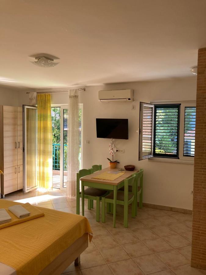 Apartments Milicevic Херцег Нови Екстериор снимка