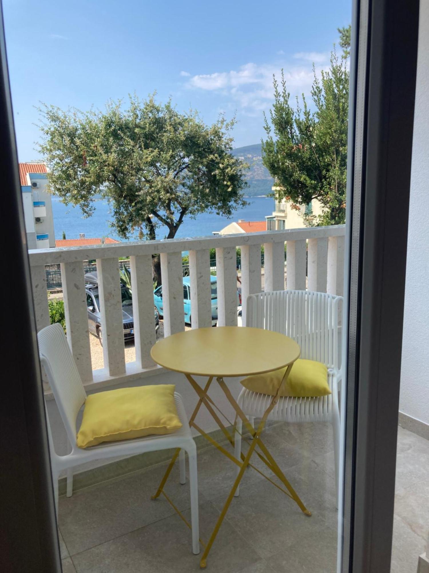 Apartments Milicevic Херцег Нови Екстериор снимка