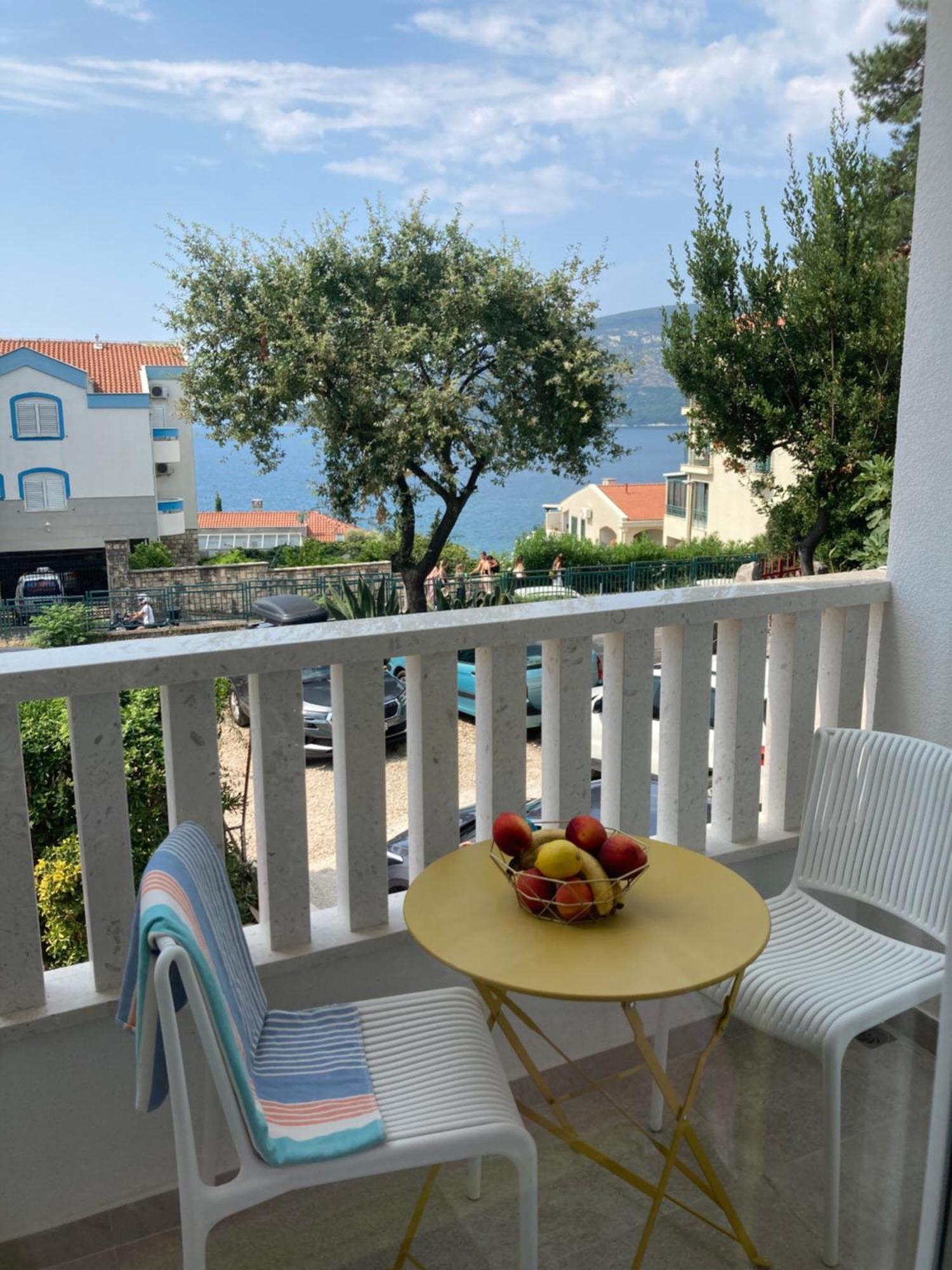 Apartments Milicevic Херцег Нови Екстериор снимка